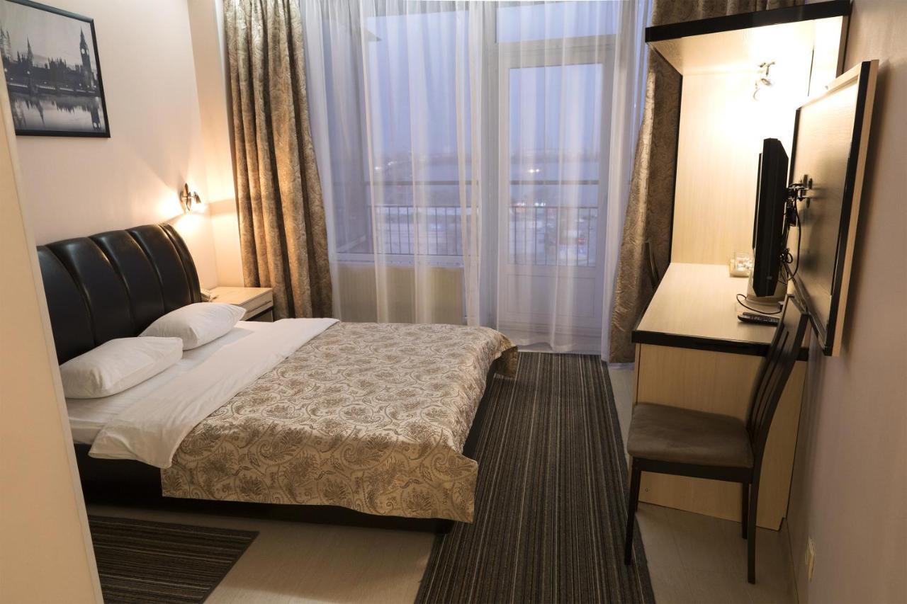 Staybridge Mini-Hotel In Most City Panoramic River View دنيبروبيتروفسك المظهر الخارجي الصورة