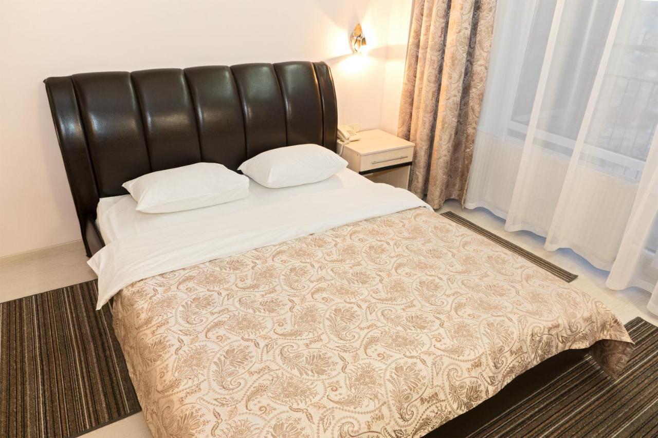 Staybridge Mini-Hotel In Most City Panoramic River View دنيبروبيتروفسك المظهر الخارجي الصورة