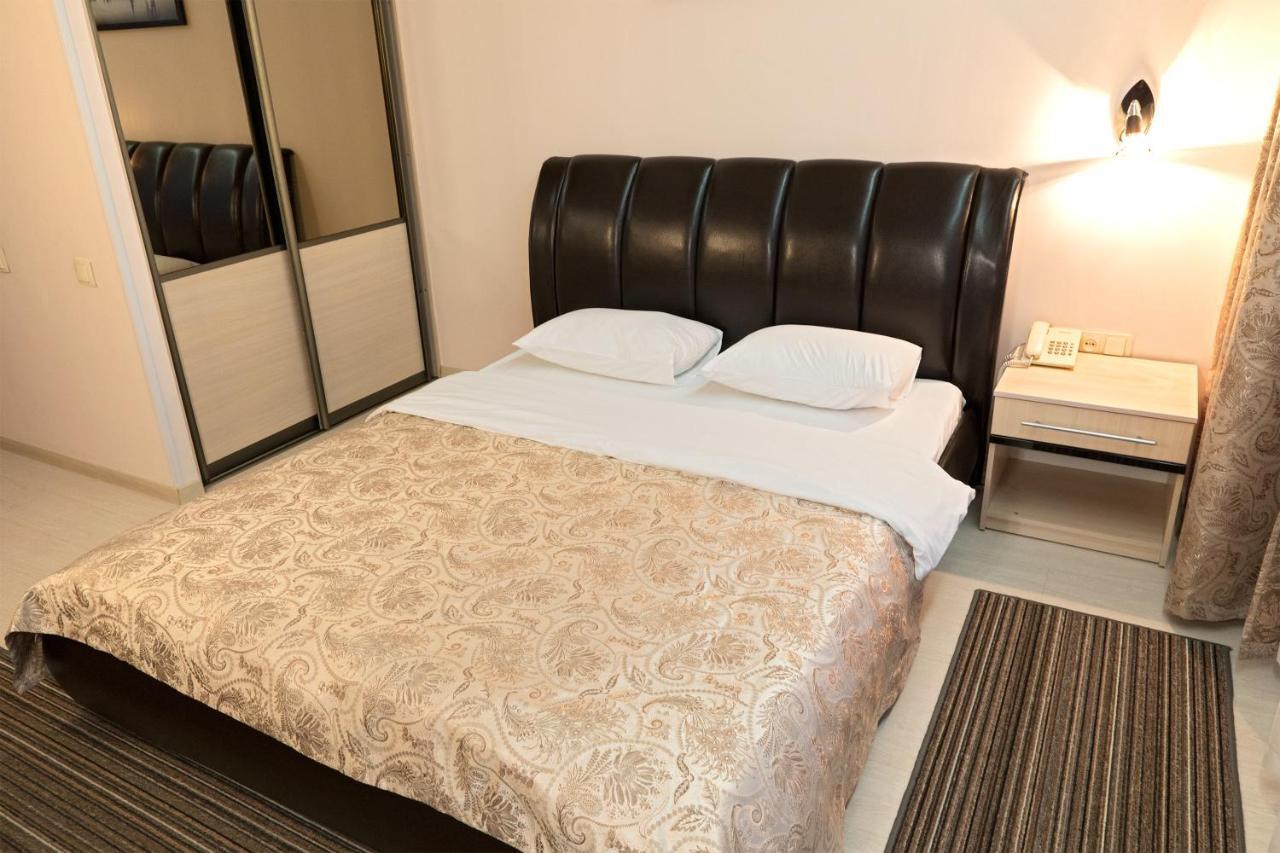 Staybridge Mini-Hotel In Most City Panoramic River View دنيبروبيتروفسك المظهر الخارجي الصورة