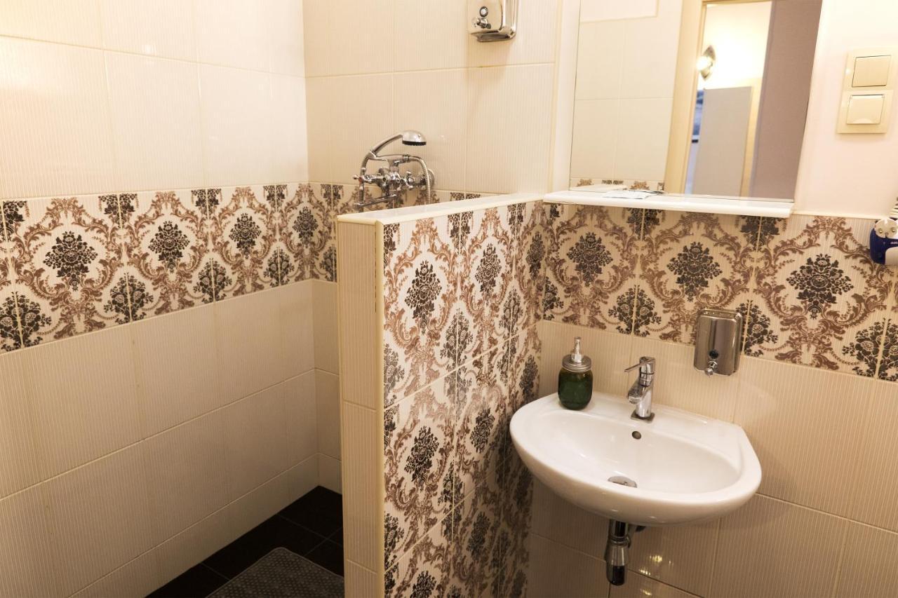 Staybridge Mini-Hotel In Most City Panoramic River View دنيبروبيتروفسك المظهر الخارجي الصورة